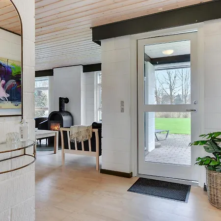 Gorgeous In Sydals With Wifi Casa de Férias Skovmose